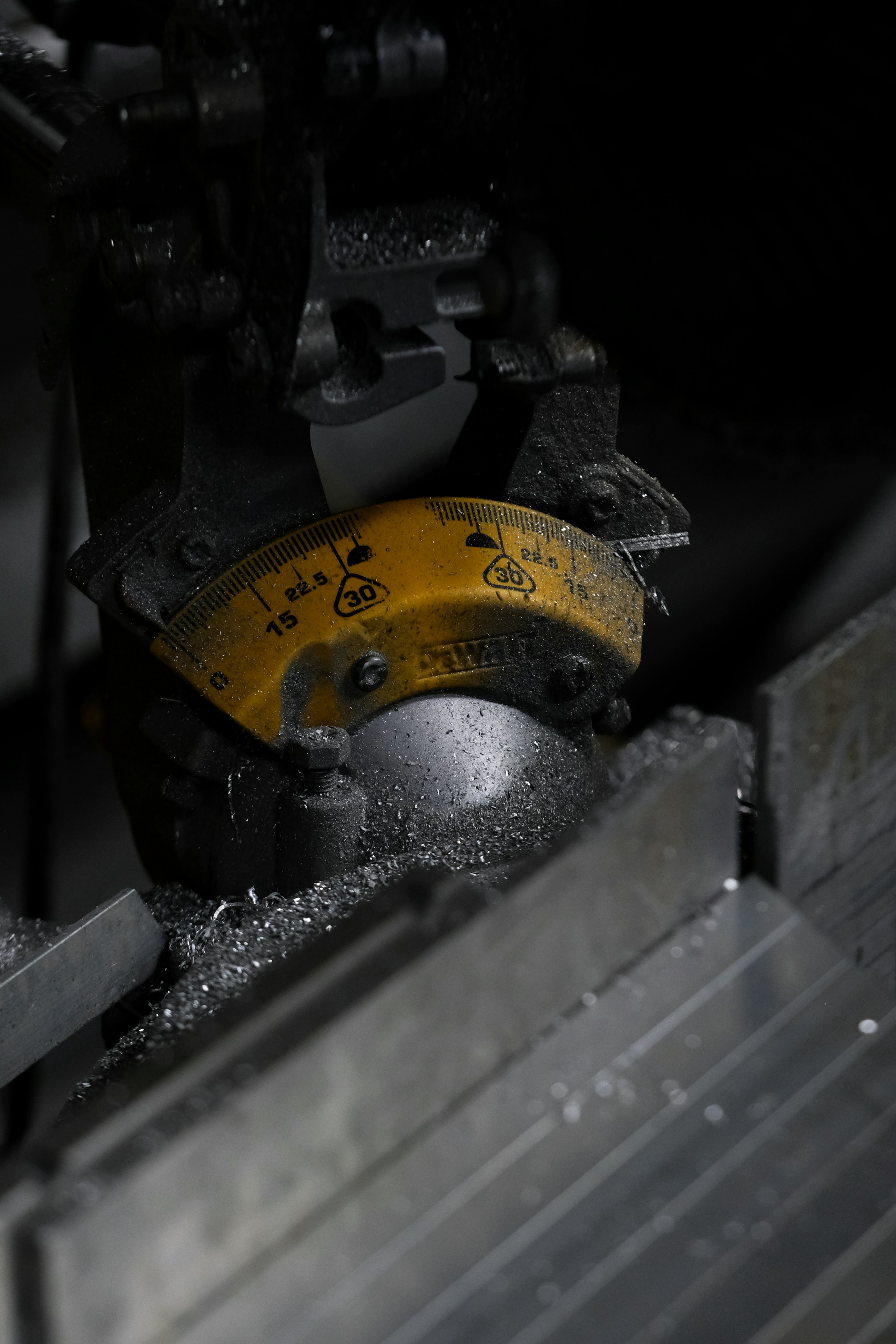 Metalworking equipment and steel shavings
